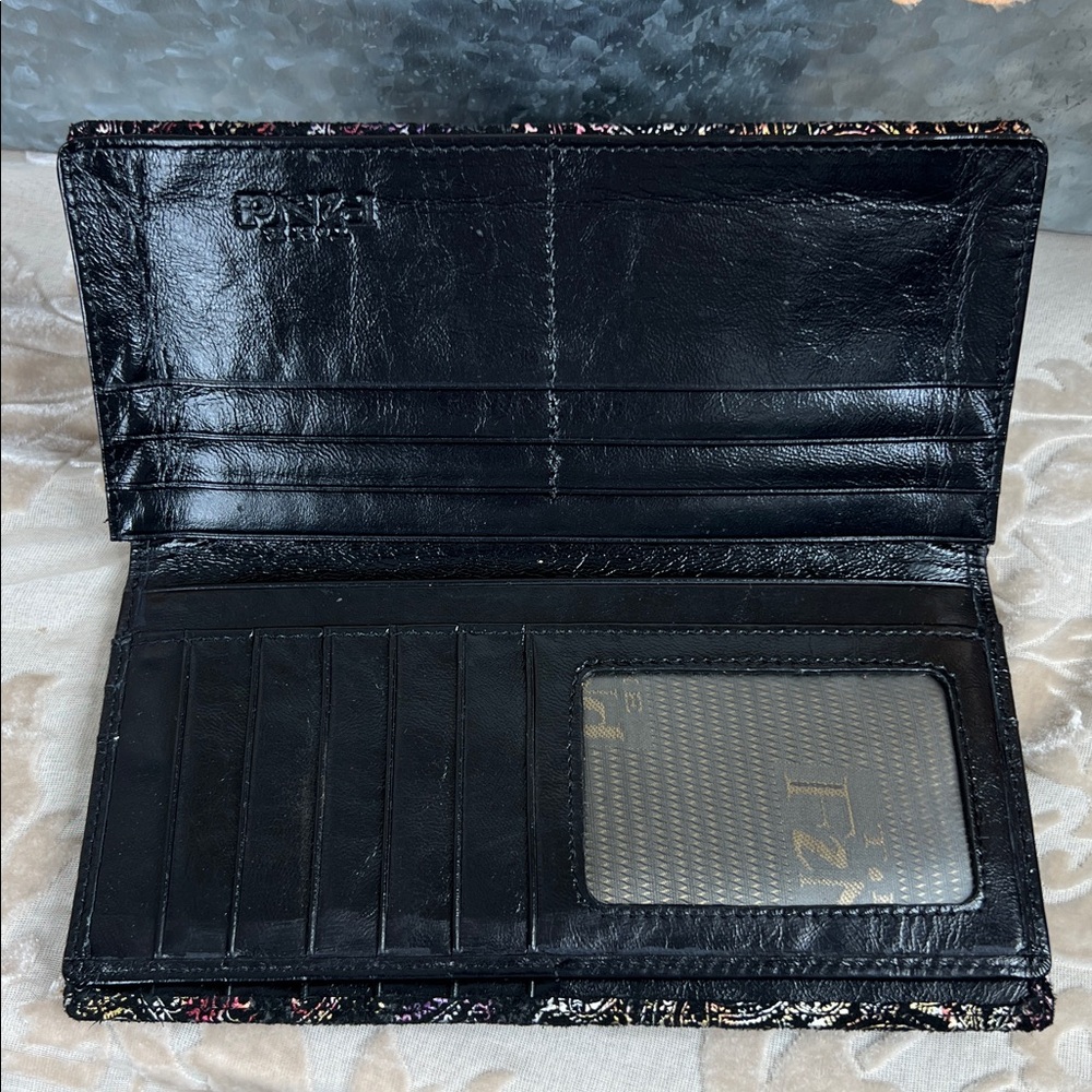 The Find Checkbook Wallet - Picture 5 of 7